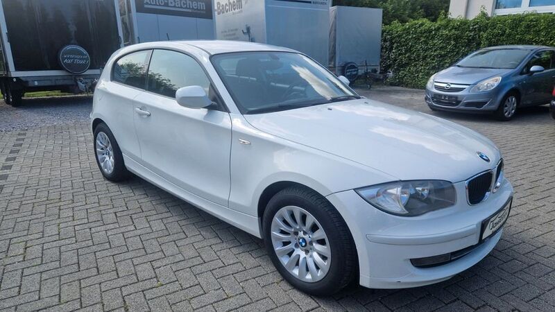 Weiß Gebraucht 2009 BMW 116 Advantage Kleinwagen | 4.999 € (Fairer Preis) - Bild 1/4