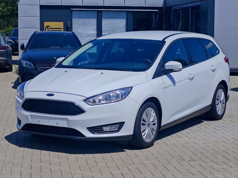Weiß Gebraucht 2017 Ford Focus Business Edition Kombi | 9.999 € (Fairer Preis) - Bild 1/4