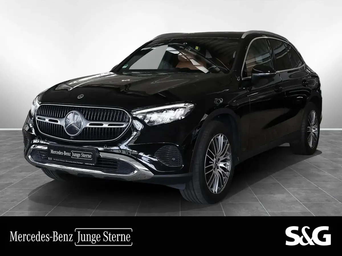 Gebraucht Mercedes GLC220 Avantgarde 197 PS (144 kW) 2023 SUV
