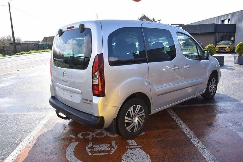 Gebraucht Citroën Berlingo 99 PS (72 kW) 2016 Silber Van / Kleinbus