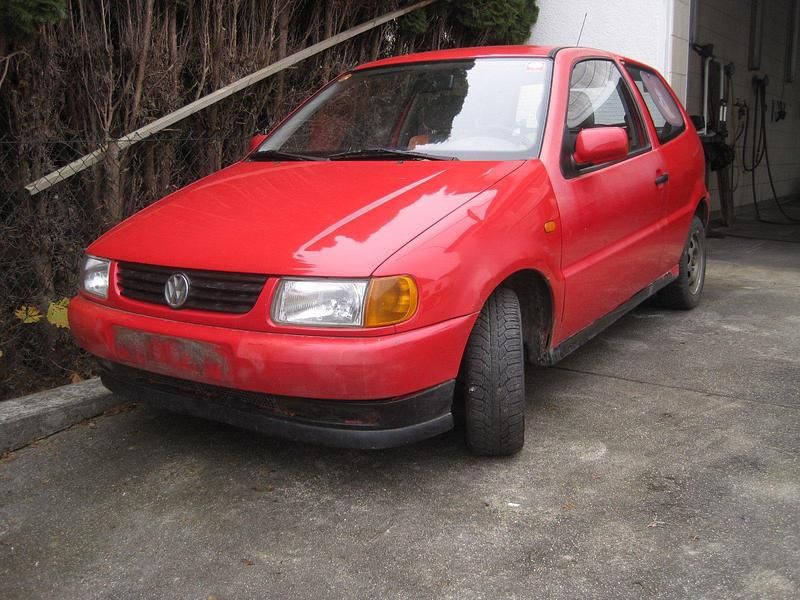 Rot Gebraucht 1997 VW Polo Kleinwagen | 250 € (Superpreis) - Bild 1/4