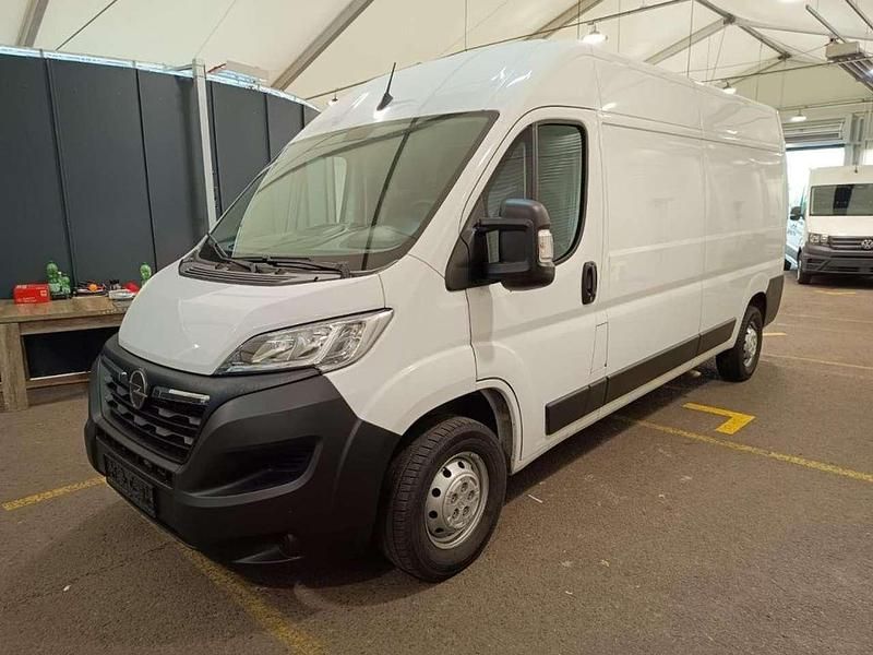Casablancaweiß Gebraucht 2024 Opel Movano S Van | 21.990 € (Etwas zu teuer) - Bild 1/2