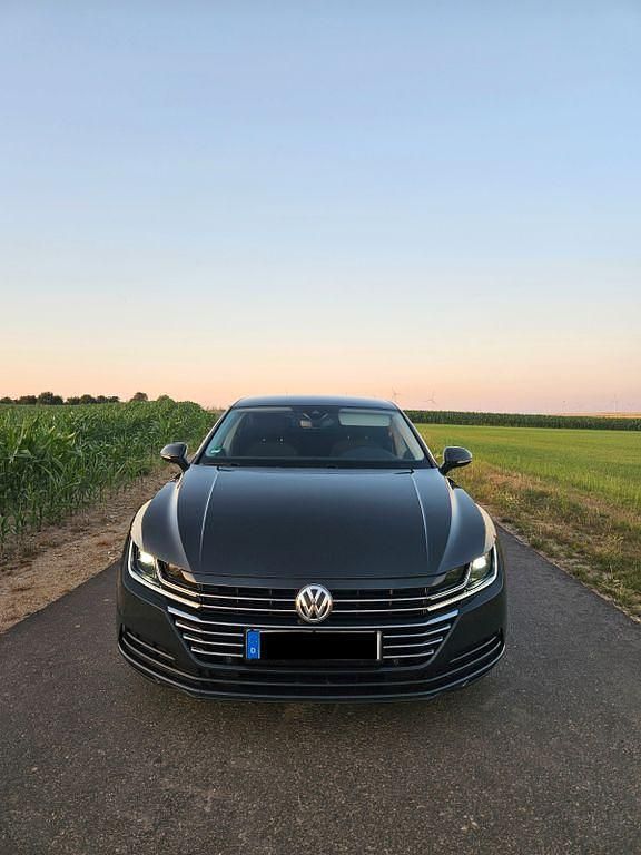 Gebraucht VW Arteon 150 PS (110 kW) 2017 Grau Kleinwagen