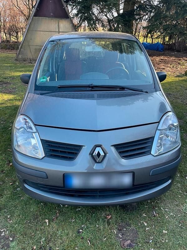 Gebraucht Renault Modus 74 PS (54 kW) 2006 Silber Van / Kleinbus