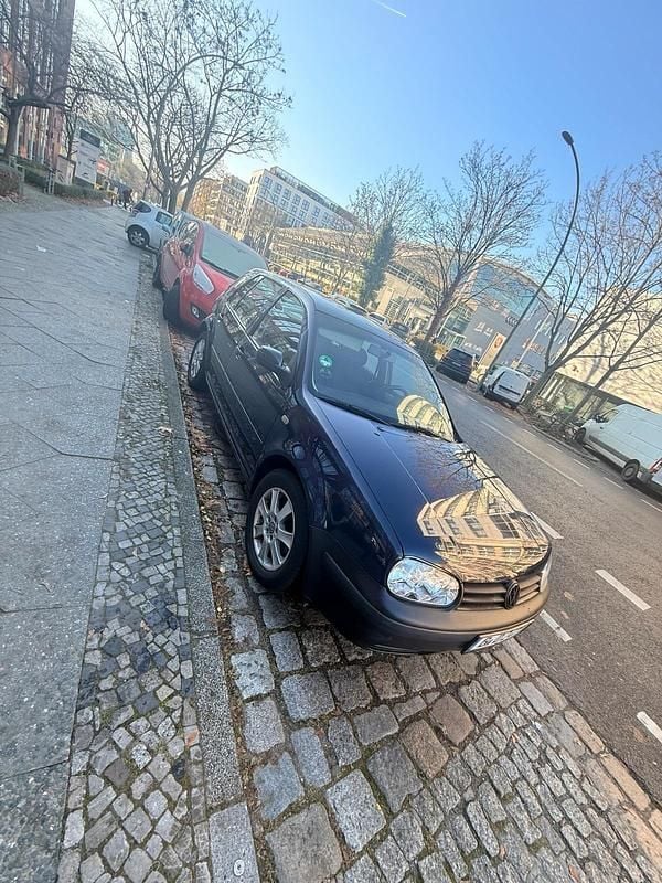 Blau Gebraucht 1998 VW Golf Limousine | 2.750 € (Fairer Preis) - Bild 1/4