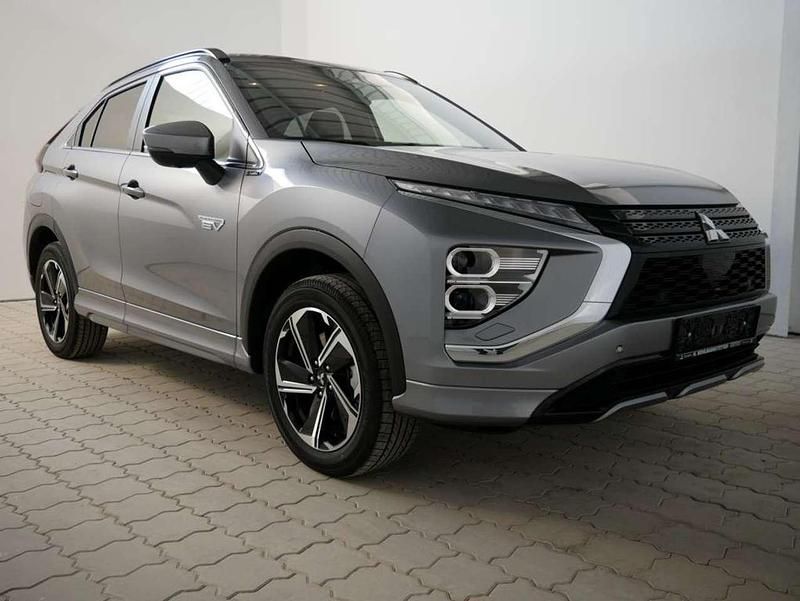 Gebraucht Mitsubishi Eclipse Cross 188 PS (138 kW) 2023 Platinumgrau (m) SUV