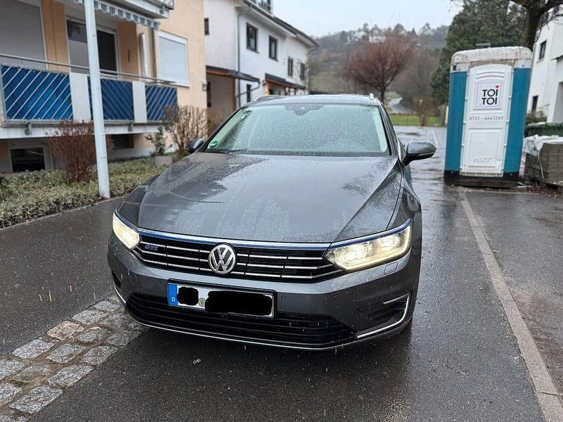 Gebraucht VW Passat GTE 218 PS (160 kW) 2017 Grau Kombi