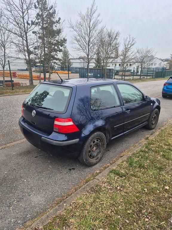 Gebraucht VW Golf IV Edition 75 PS (55 kW) 2002 Blau Limousine