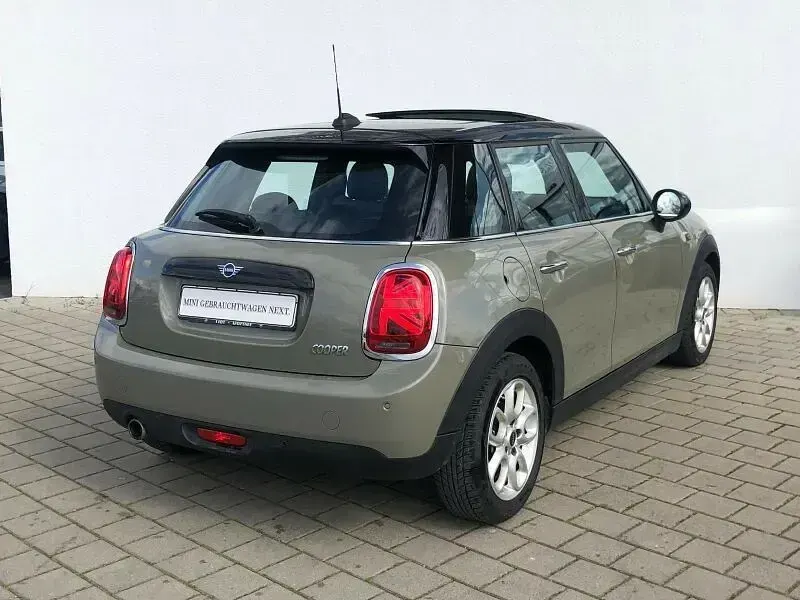 Używany Mini Cooper Chili 136 KM (100 kW) 2018 Szary Hatchback