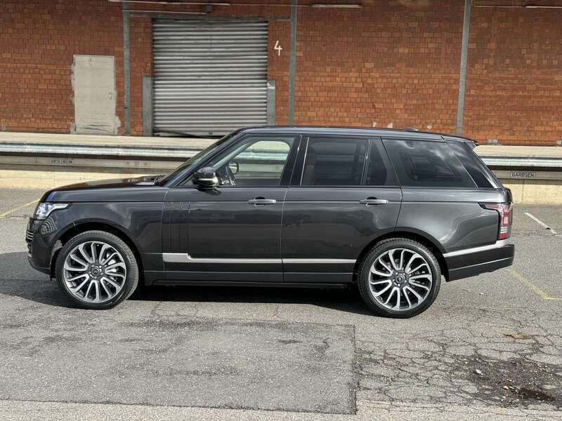 Schwarz Gebraucht 2013 Land Rover Range Rover Autobiography SUV | 34.995 € - Bild 1/4