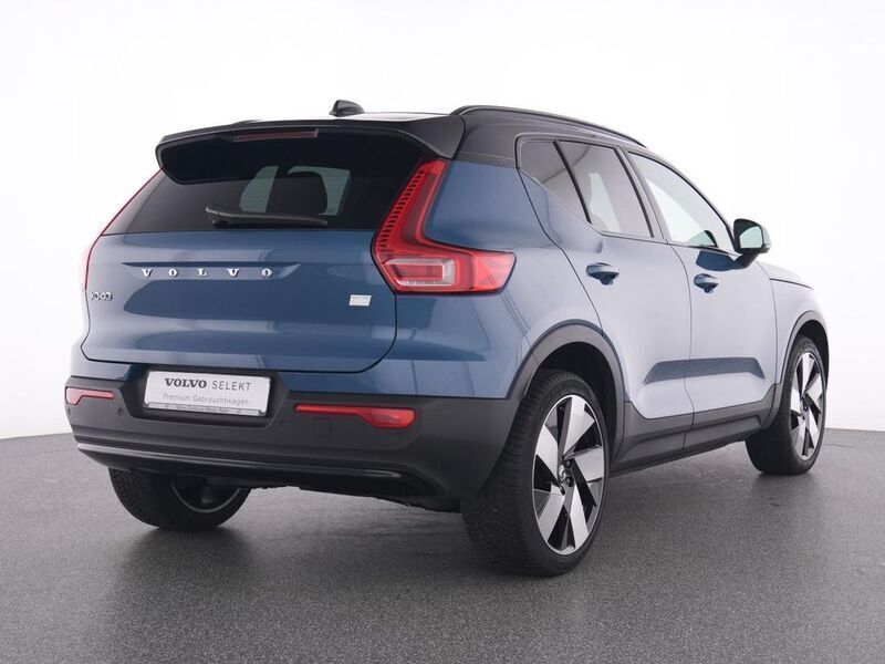 Gebraucht Volvo XC40 Core 169 kW (231 PS) 2023 Blau fjord blue / metallic SUV