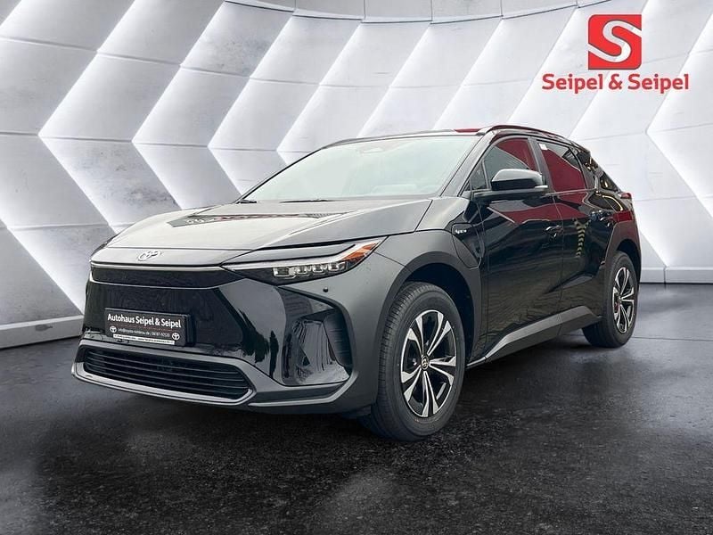 Schwarz Neu 2025 Toyota bZ4X SUV | 38.950 € (Fairer Preis) - Bild 1/4