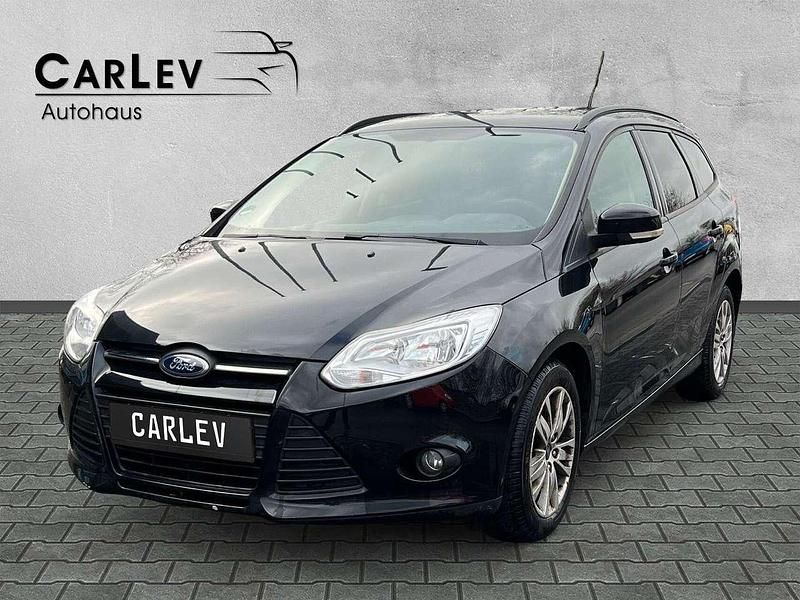 Gebraucht Ford Focus Trend 125 PS (91 kW) 2013 Schwarz Kombi