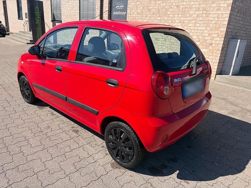 Gebraucht Chevrolet Matiz 55 PS (40 kW) 2008 Rot Kleinwagen