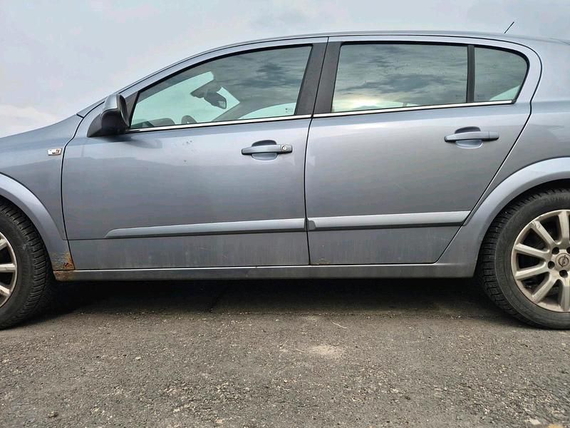 Gebraucht Opel Astra 120 PS (88 kW) 2004 Grau Limousine