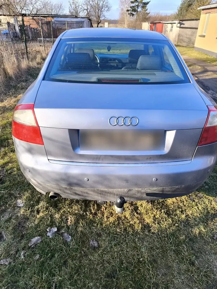 Używany Audi A4 102 KM (75 kW) 2003 Srebrny Sedan/Limuzyna