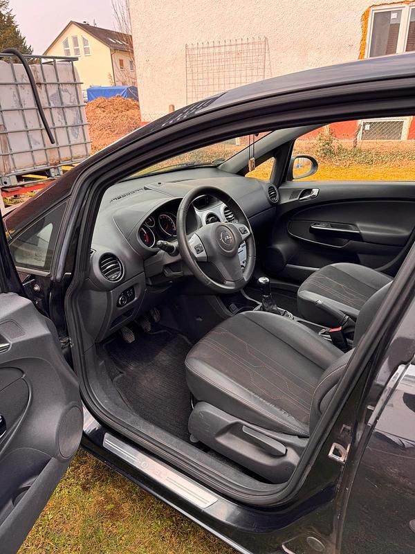 Gebraucht Opel Corsa Eco 95 PS (69 kW) 2012 Schwarz Kleinwagen