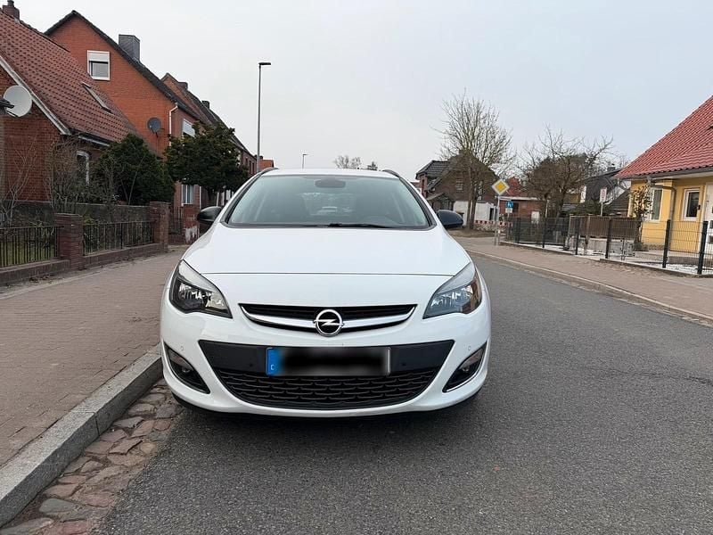 Gebraucht Opel Astra 131 PS (96 kW) 2013 Kombi