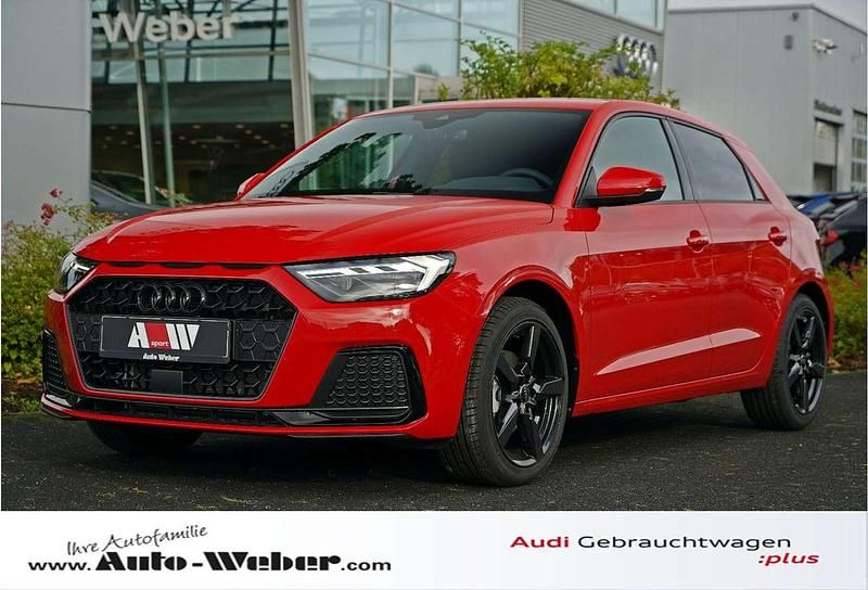 Rot Gebraucht 2025 Audi A1 Sportback S-Line Kleinwagen | 32.900 € - Bild 1/4