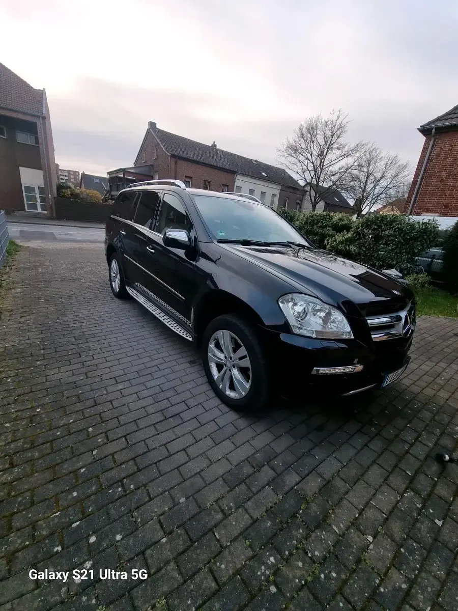 Gebraucht Mercedes GL450 306 PS (225 kW) 2011 Schwarz SUV