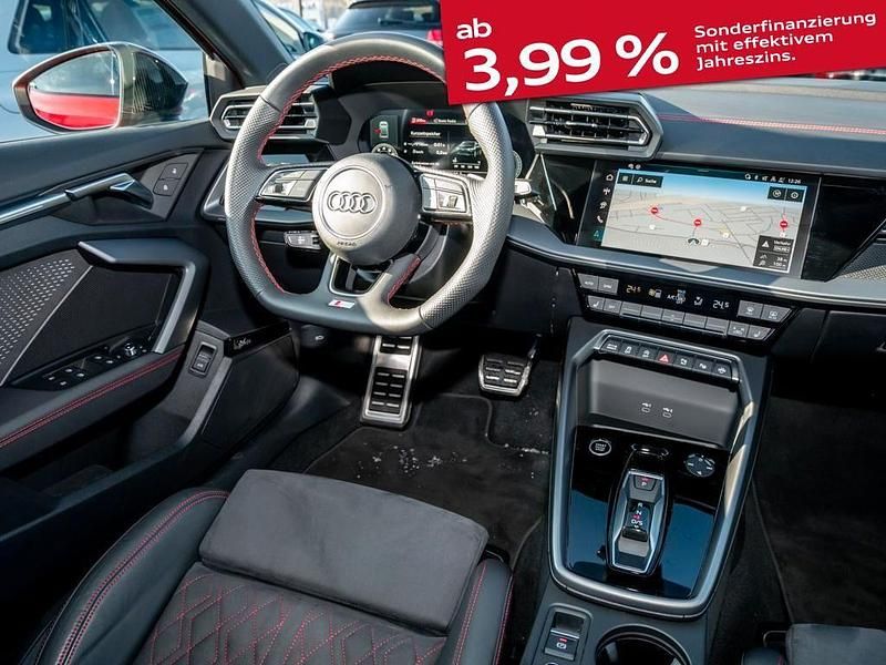 Gebraucht Audi A3 Ambiente 150 PS (110 kW) 2025 Progressivrot metallic Limousine