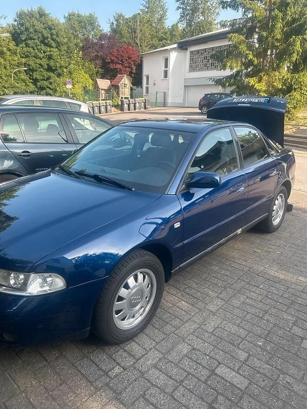 Blau Gebraucht 1999 Audi A4 Limousine | 3.800 € (Etwas zu teuer) - Bild 1/4