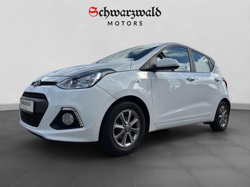 Weiß Gebraucht 2016 Hyundai i10 Kleinwagen | 7.780 € (Etwas zu teuer) - Bild 1/4