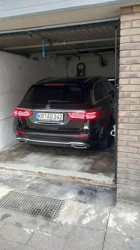 Gebraucht Mercedes E220 194 PS (142 kW) 2017 Schwarz Kombi