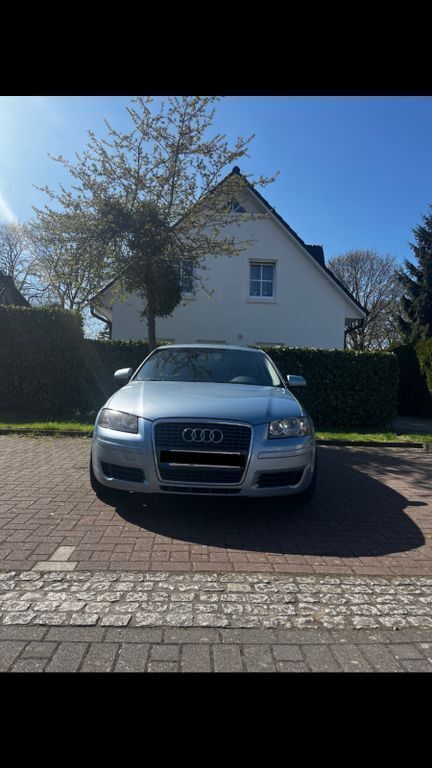 Blau Gebraucht 2008 Audi A3 Attraction Limousine | 3.500 € (Guter Preis) - Bild 1/4