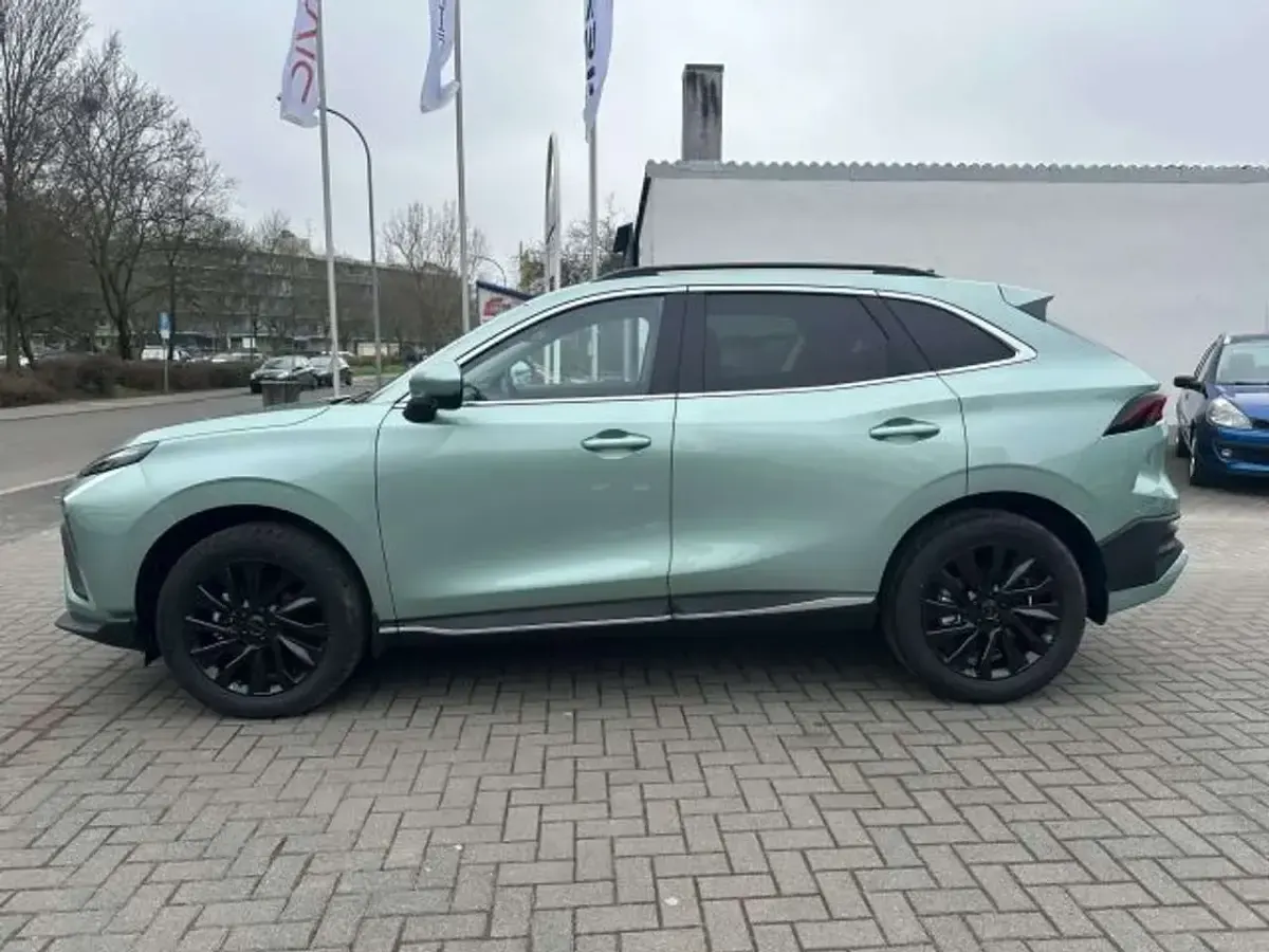 Neu DFSK Forthing 5 177 PS (130 kW) 2026 M4 grün SUV