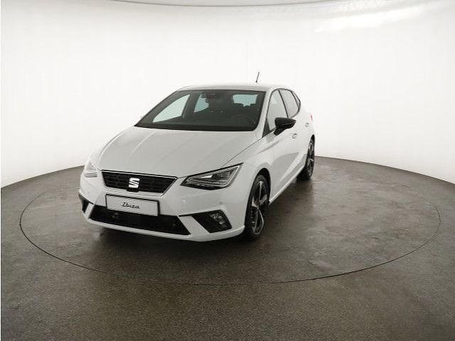 Weiß Gebraucht 2024 Seat Ibiza FR Limousine | 18.460 € (Guter Preis) - Bild 1/3