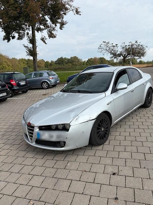 Silber Gebraucht 2006 Alfa Romeo 159 Limousine | 600 € (Superpreis) - Bild 1/4