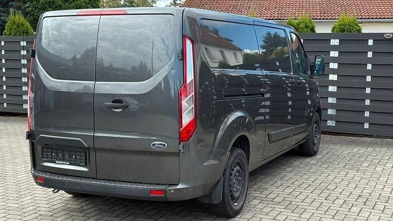 Grau Gebraucht 2018 Ford Transit Custom Limousine | 8.900 € (Superpreis) - Bild 1/4