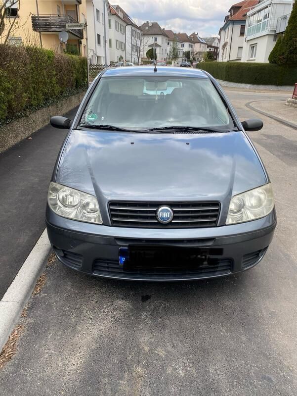 Grau Gebraucht 2005 Fiat Punto Kleinwagen | 600 € (Guter Preis) - Bild 1/4
