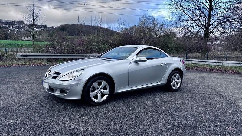 Gebraucht Mercedes SLK200 163 PS (119 kW) 2006 Silber Cabrio