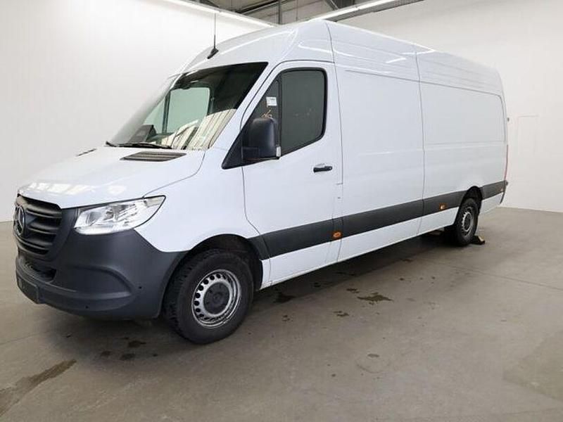 Gebraucht Mercedes Sprinter 170 PS (125 kW) 2025 Arktikweiss Van