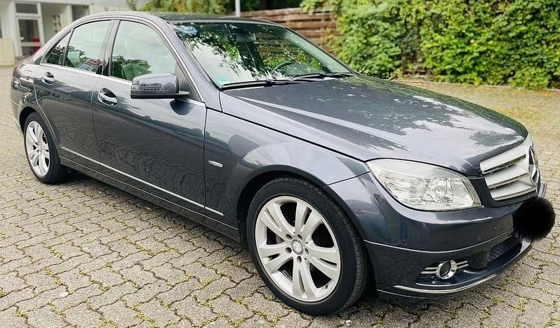 Gebraucht Mercedes C200 Avantgarde 136 PS (100 kW) 2010 Grau Limousine
