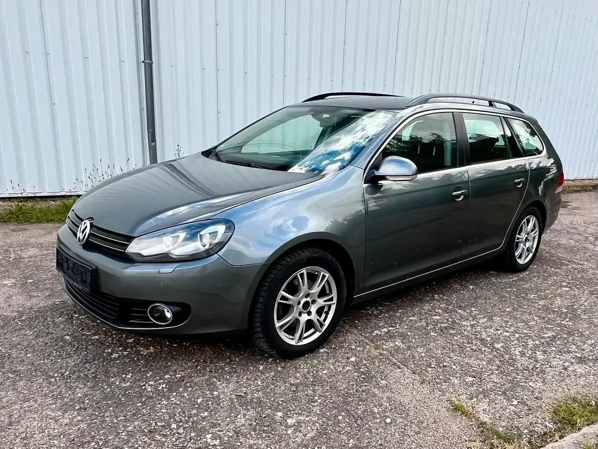 Gebraucht VW Golf VI 102 PS (75 kW) 2010 Grau Kleinwagen