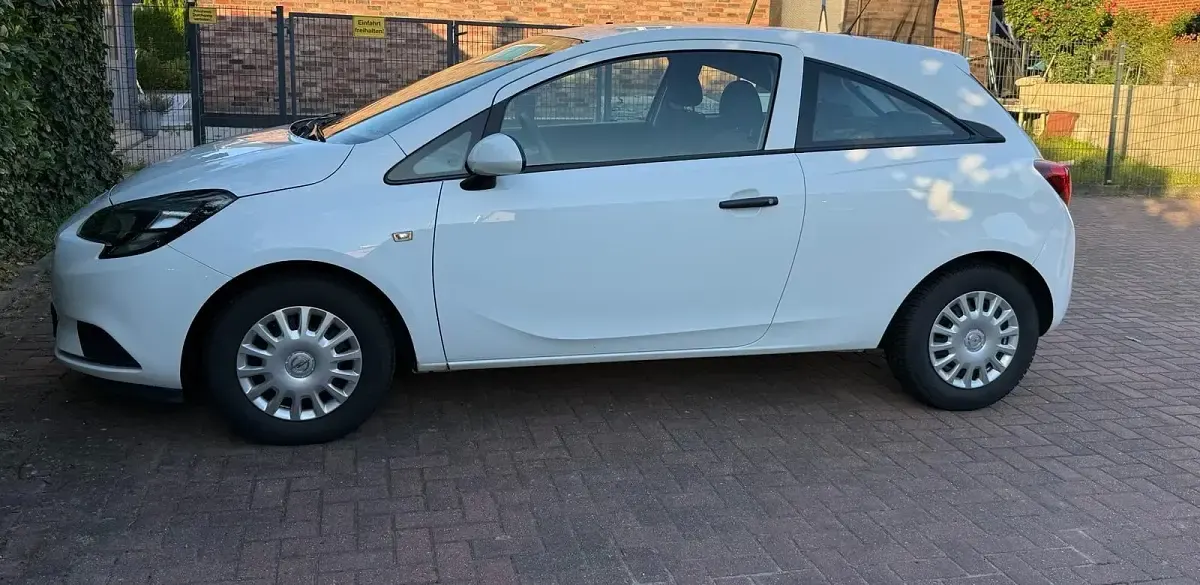 Gebraucht Opel Corsa 69 PS (50 kW) 2018 Weiß Kleinwagen