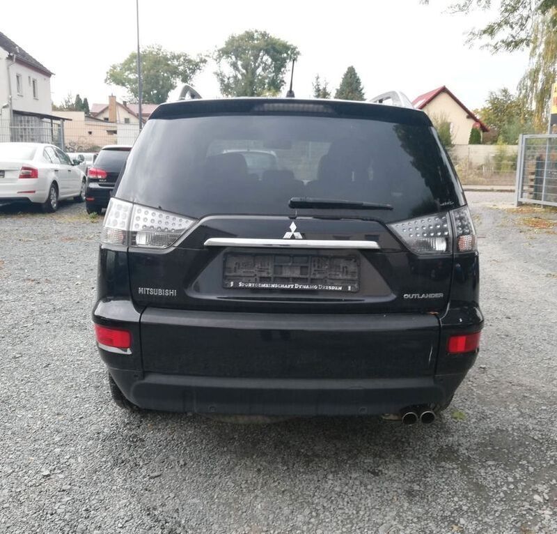 Gebraucht Mitsubishi Outlander Invite 156 PS (114 kW) 2010 Schwarz SUV