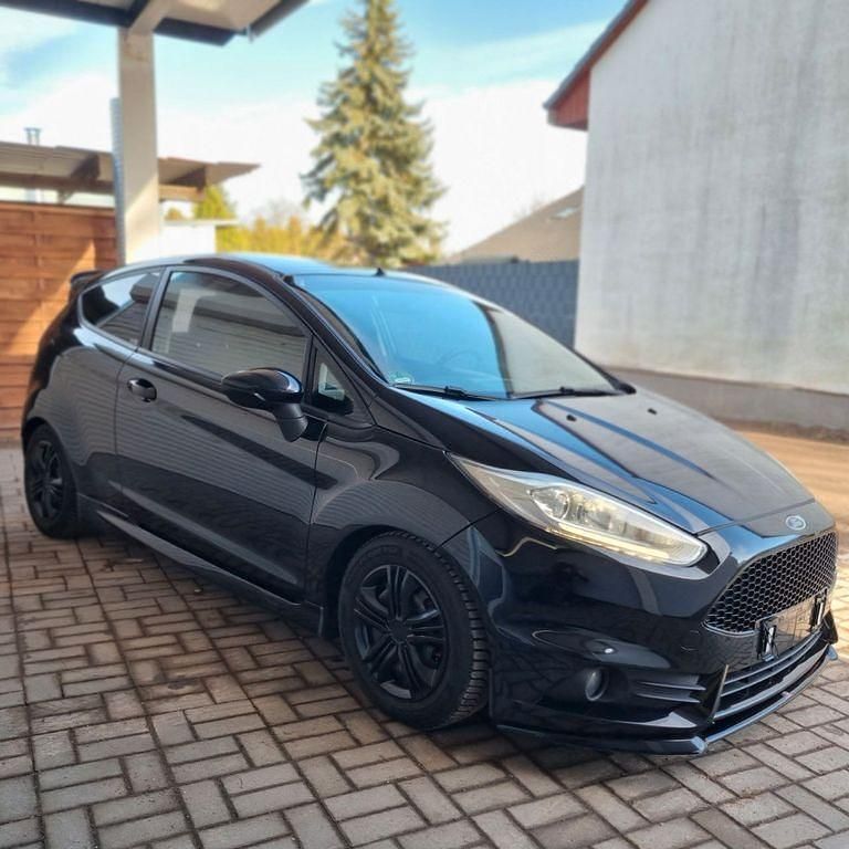 Gebraucht Ford Fiesta Sport 125 PS (91 kW) 2013 Schwarz Kleinwagen