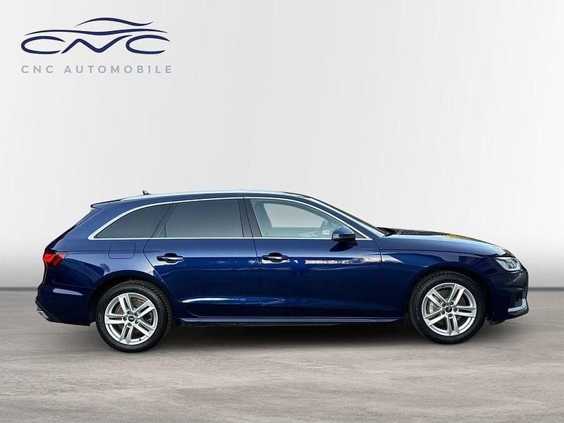 Second-hand Audi A4 Advanced 204 CP (150 kW) 2023 Albastru Break