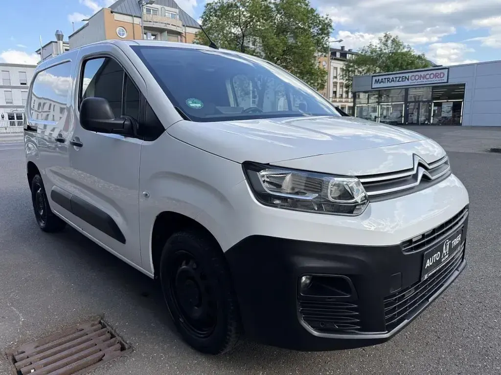 Gebraucht Citroën Berlingo 102 PS (75 kW) 2019 Weiß Van / Kleinbus