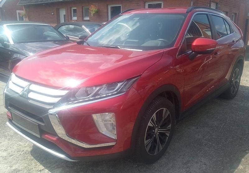 Rot Gebraucht 2019 Mitsubishi Eclipse Cross Diamant Edition SUV | 16.900 € (Guter Preis) - Bild 1/4
