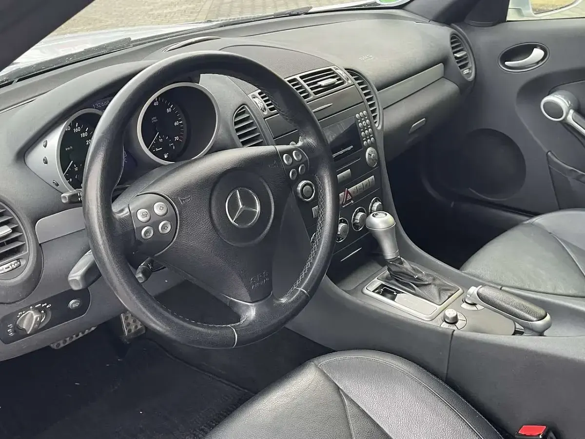 Gebraucht Mercedes SLK350 272 PS (200 kW) 2004 Iridiumsilber  metalliclack Cabrio