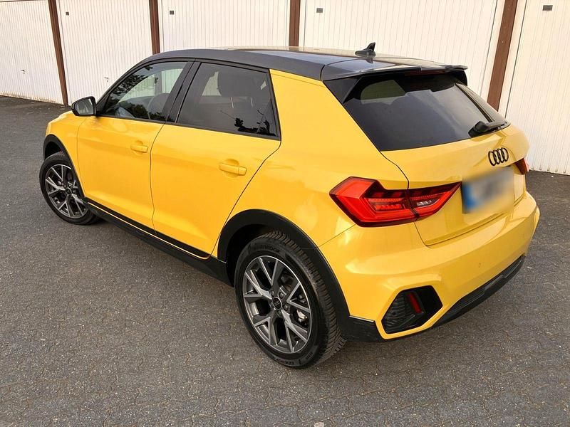 Gebraucht Audi A1 Design 116 PS (85 kW) 2020 Gelb SUV