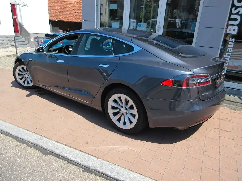 Gebraucht Tesla Model S Performance 244 kW (332 PS) 2017 Grau Kleinwagen