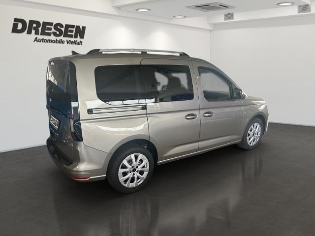Gebraucht Ford Tourneo Connect Titanium 116 PS (85 kW) 2022 Andere farbe Van / Kleinbus