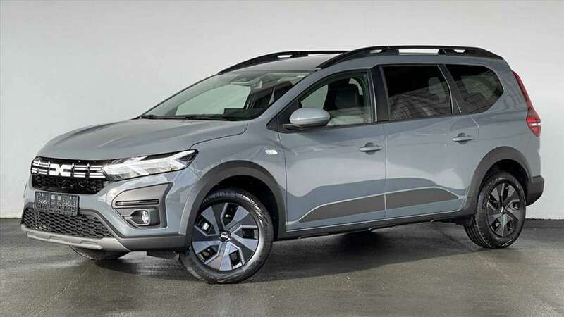 Grau / schiefergrau Neu 2024 Dacia Jogger Expression Kombi | 20.970 € (Guter Preis) - Bild 1/4