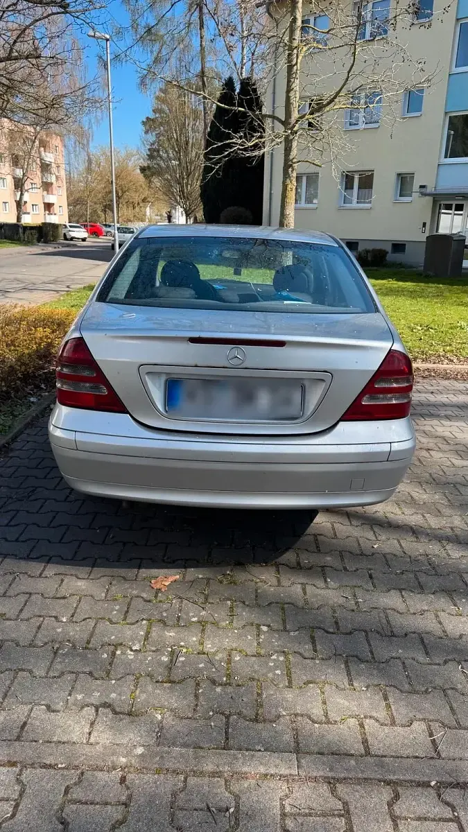Gebraucht Mercedes C220 143 PS (105 kW) 2002 Silber Limousine